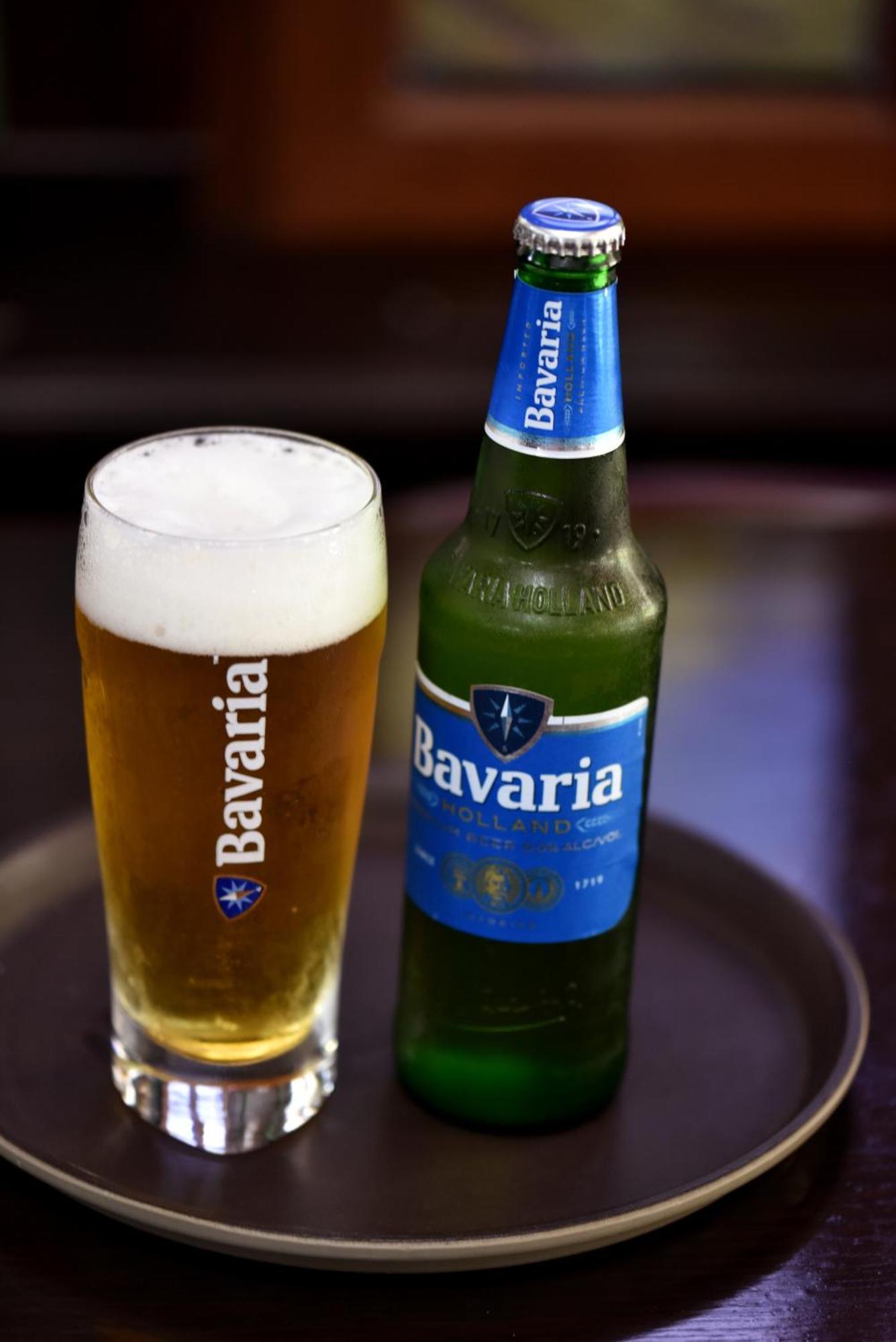 Conac Bavaria Buşteni Eksteriør billede